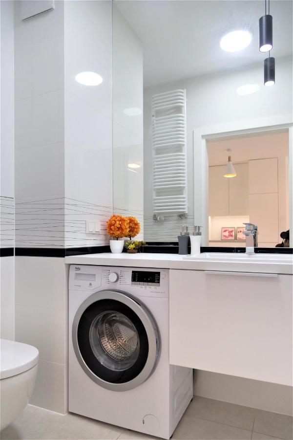 Exclusive 2Br! Apartment In Center +Netflix +Gym Warsaw Exterior photo